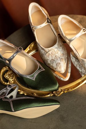 Handmade Vintage 50mm Mary Jane Pumps for Women Two-Tone Satin & Leather in Golden/Olive Green