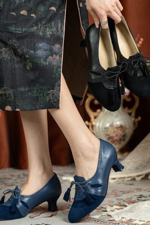 Vintage Handmade Brogue Tassel Pumps British Style Heels 50mm Elegant Lace-Up Shoes in Black/Blue